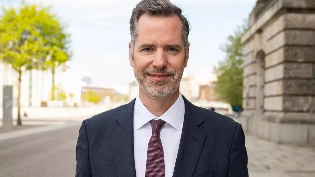 Nicht die Menschen sind faul, sondern die Politik / Christian Dürr rechnet mit Leistungsdebatte und Reformverweigerung ab - Bild: presseportal.de