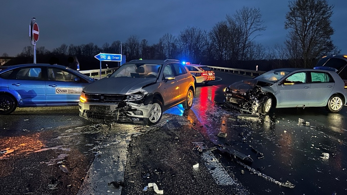 POL-PDTR: Abschlussmeldung - Verkehrsunfall mit Personenschaden - Foto: presseportal.de