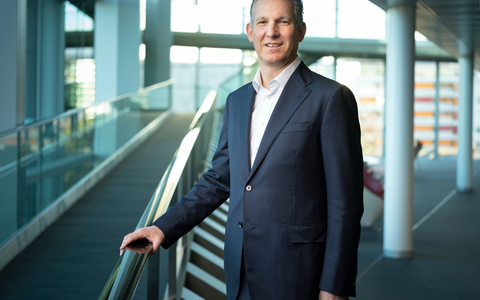 Nestlé-Chef Philipp Navratil baut den Konzern um. (Archivbild) - Foto: Gaetan Bally/KEYSTONE/dpa