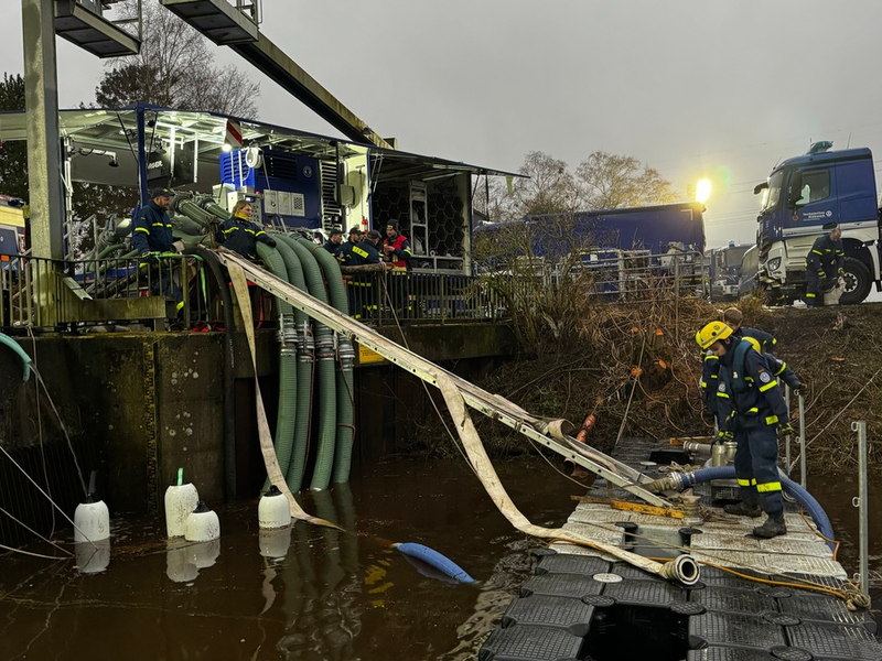 THW HH MV SH: Kreis und THW üben Schöpfwerksausfall - Foto: presseportal.de