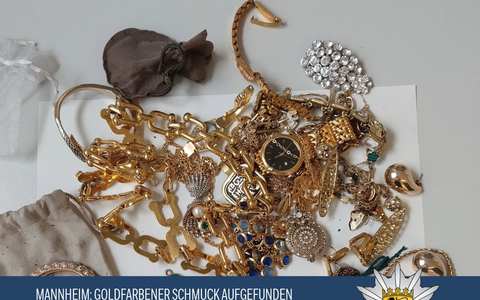 POL-MA: Mannheim: Goldfarbener Schmuck aufgefunden - Eigentümer gesucht - Foto: presseportal.de