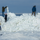 Strömung und Wind treiben das Eis der Ostsee an den Strand vor Zempin auf Usedom.  - Foto: Jens Büttner/dpa