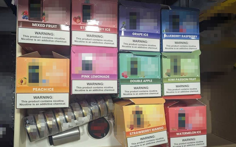 HZA-DA: Gemeinsame Kontrolle von Polizei und Zoll: Rund 300 illegale Einweg-Vapes sichergestellt - Foto: presseportal.de