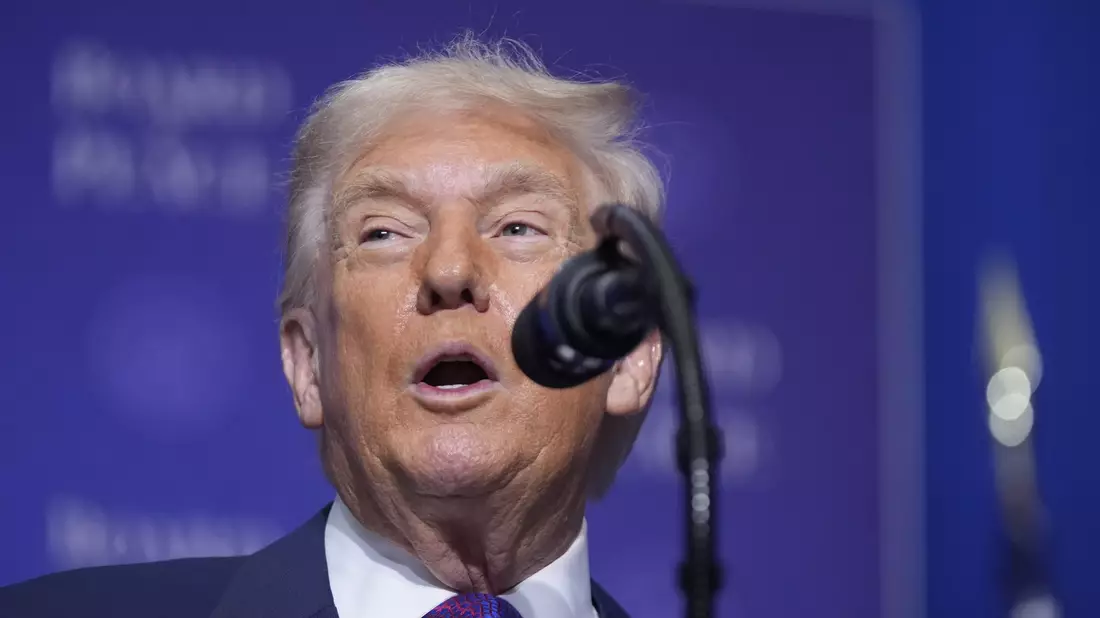 «Sie dürfen keine Atomwaffe haben», sagt US-Präsident Trump über den Iran. - Bild: Mark Schiefelbein/AP/dpa