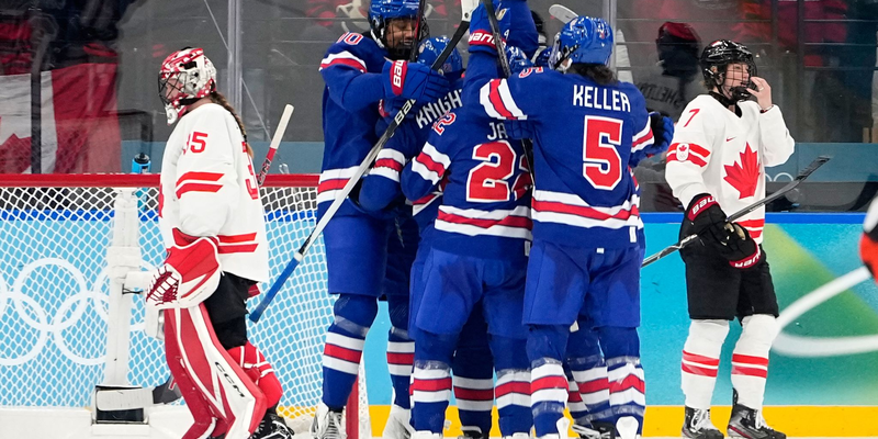 Das US-Team darf jubeln. - Foto: Hassan Ammar/AP/dpa