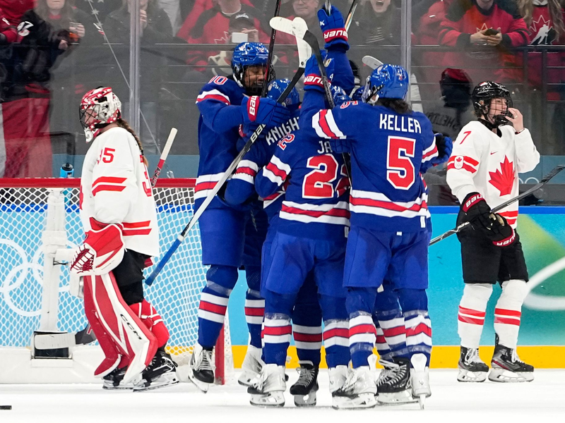 Das US-Team darf jubeln. - Foto: Hassan Ammar/AP/dpa