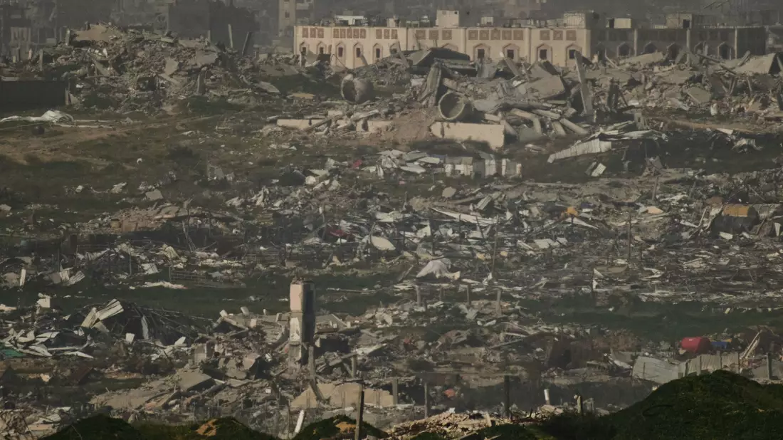 Im weitgehend zerstörten Gazastreifen kommt es trotz der Waffenruhe immer wieder zu tödlichen Zwischenfällen. (Archivbild)  - Bild: Leo Correa/AP/dpa