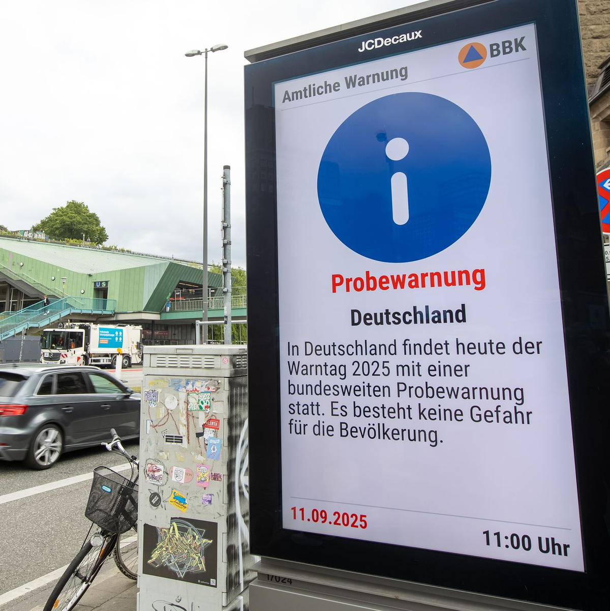 Am bundesweiten Warntag gibt es einmal jährlich einen Probealarm auf allen Kanälen. (Archivfoto) - Foto: Bodo Marks/dpa