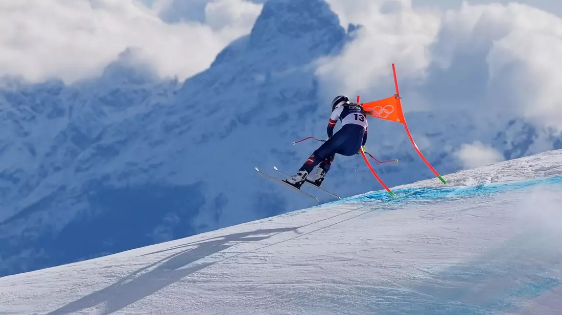 Grüße aus Cortina: Hinter dieser malerischen Momentaufnahme steckt der Beginn des großen Dramas um Lindsey Vonn. (Archivbild) - Bild: Jacquelyn Martin/AP/dpa
