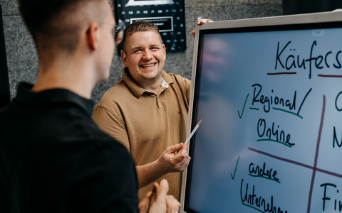 Emotionaler Abschied: Wie Unternehmer den Verkauf ihres Lebenswerks meistern - Foto: presseportal.de
