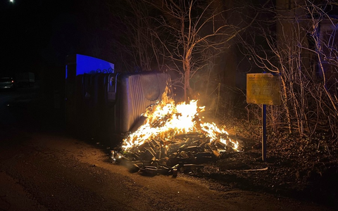 POL-AC: Unbekannte setzen Glascontainer in Brand - Foto: presseportal.de