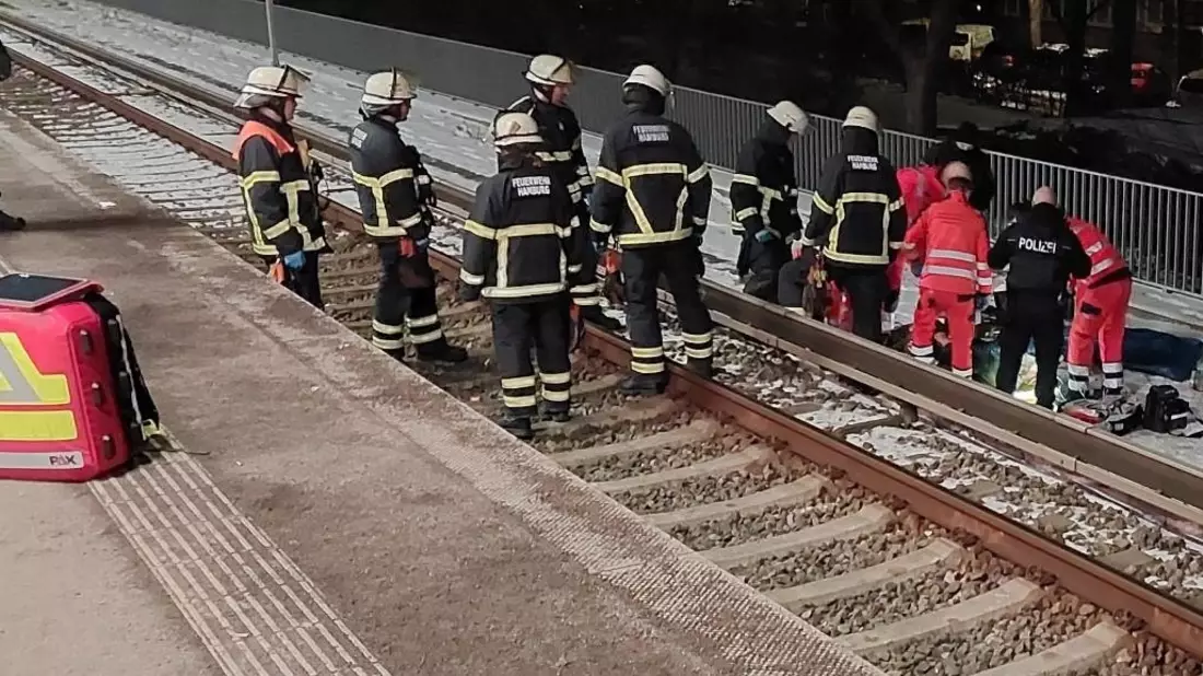 BPOL-HH: Personenunfall- Gleissturz mit Rollator in Hamburger S-Bahnstation- Bundespolizei warnt wiederholt vor Lebensgefahr im Bahnbereich- - Bild: presseportal.de