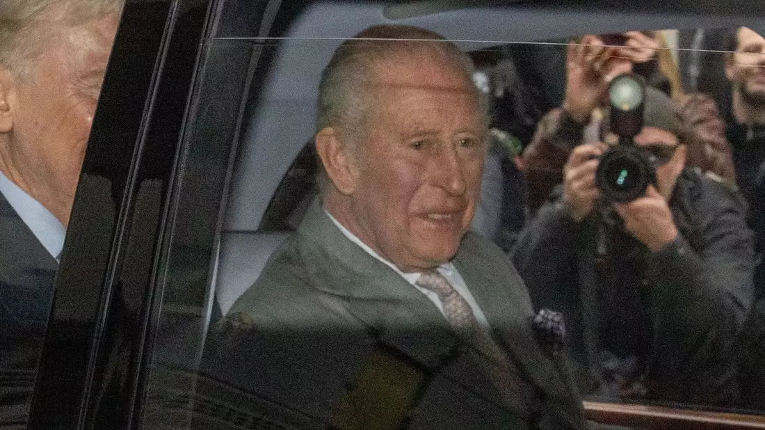 König Charles III. äußerte sich zeitig nach der Festnahme seines Bruders. - Bild: Tayfun Salci/ZUMA Press Wire/dpa
