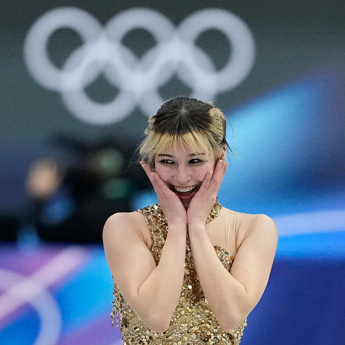 Nach ihrer Kür konnte Liu ihr Glück kaum fassen. - Foto: Natacha Pisarenko/AP/dpa