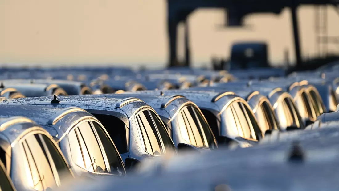 Besonders die Autoexporte in die USA sind eingebrochen (Archivbild) - Bild: Lars Penning/dpa