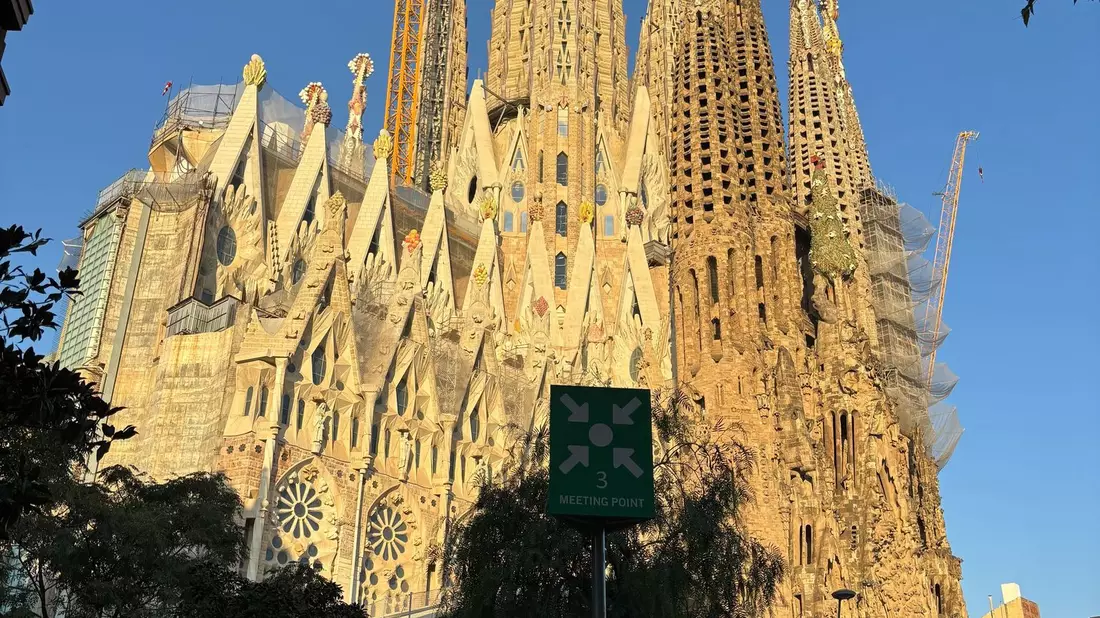Die Sagrada Familia ist bereits seit Oktober höher als das Ulmer Münster und damit die höchste Kirche der Welt.  - Bild: Jan-Uwe Ronneburger/dpa