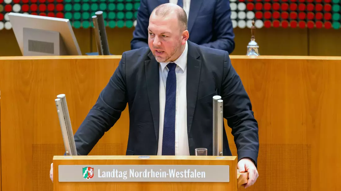 Der AfD-Politiker, Klaus Esser, sagt, seine 85-jährige Mitarbeiterin bereite aus dem Homeoffice heraus für ihn etwa Kleine Anfragen oder Anträge vor. (Archivfoto) - Bild: Thomas Banneyer/dpa