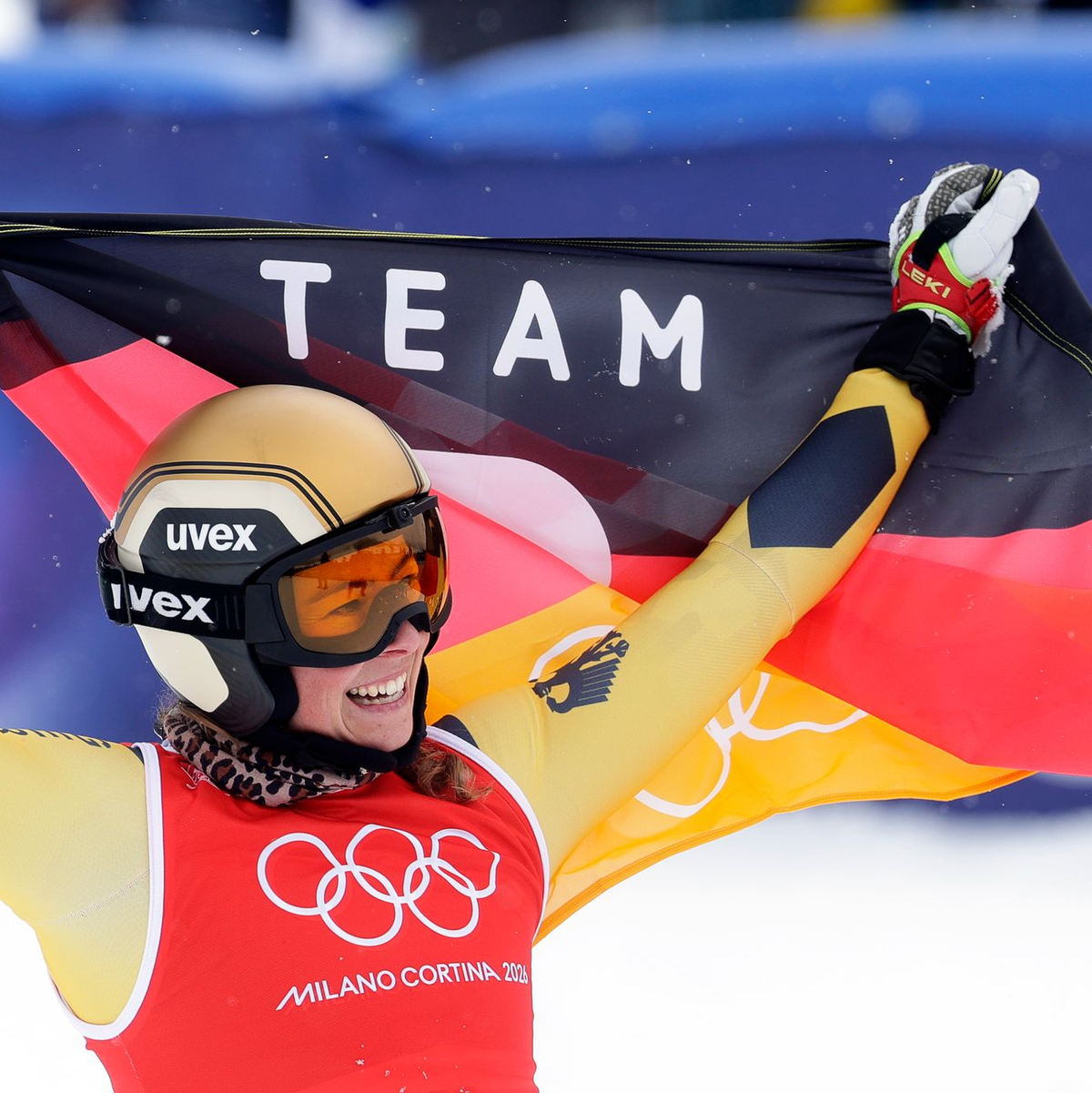 Daniela Maier feiert ihren größten Triumph. - Foto: Oliver Weiken/dpa