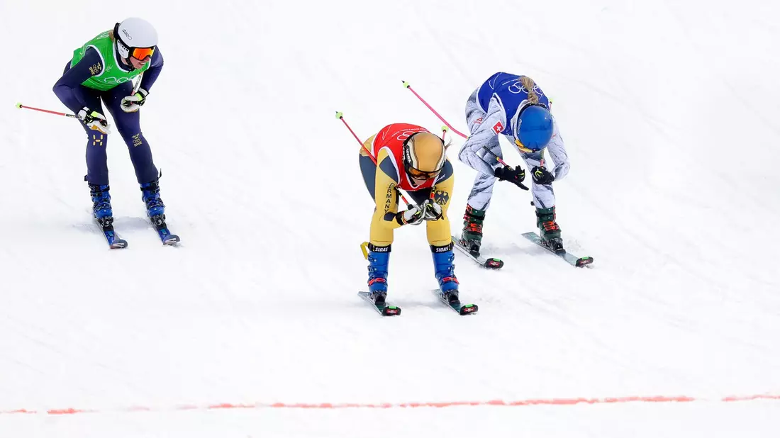 Feierte in jedem Lauf einen Start-Ziel-Sieg: Daniela Maier (M). - Bild: Oliver Weiken/dpa