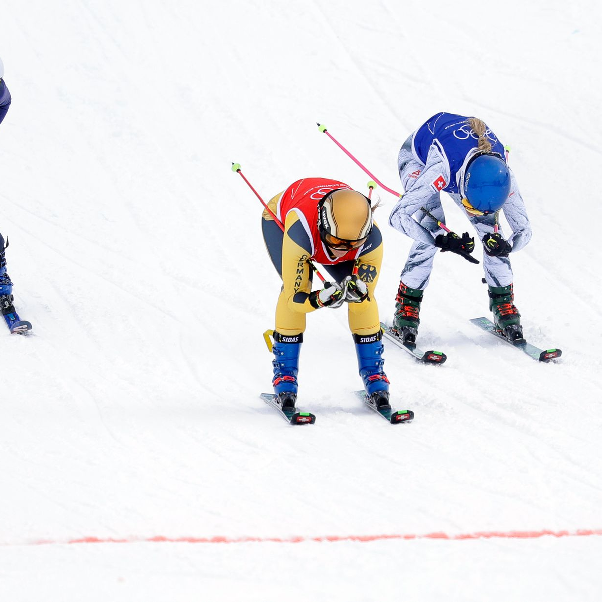 Feierte in jedem Lauf einen Start-Ziel-Sieg: Daniela Maier (M). - Foto: Oliver Weiken/dpa