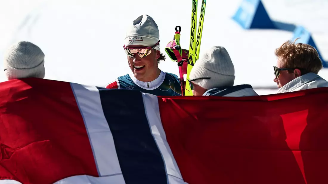 Johannes Hoesflot Klaebo und seine norwegischen Kollegen feiern bei Olympia regelmäßig Medaillen. (Archivbild) - Bild: Daniel Karmann/dpa
