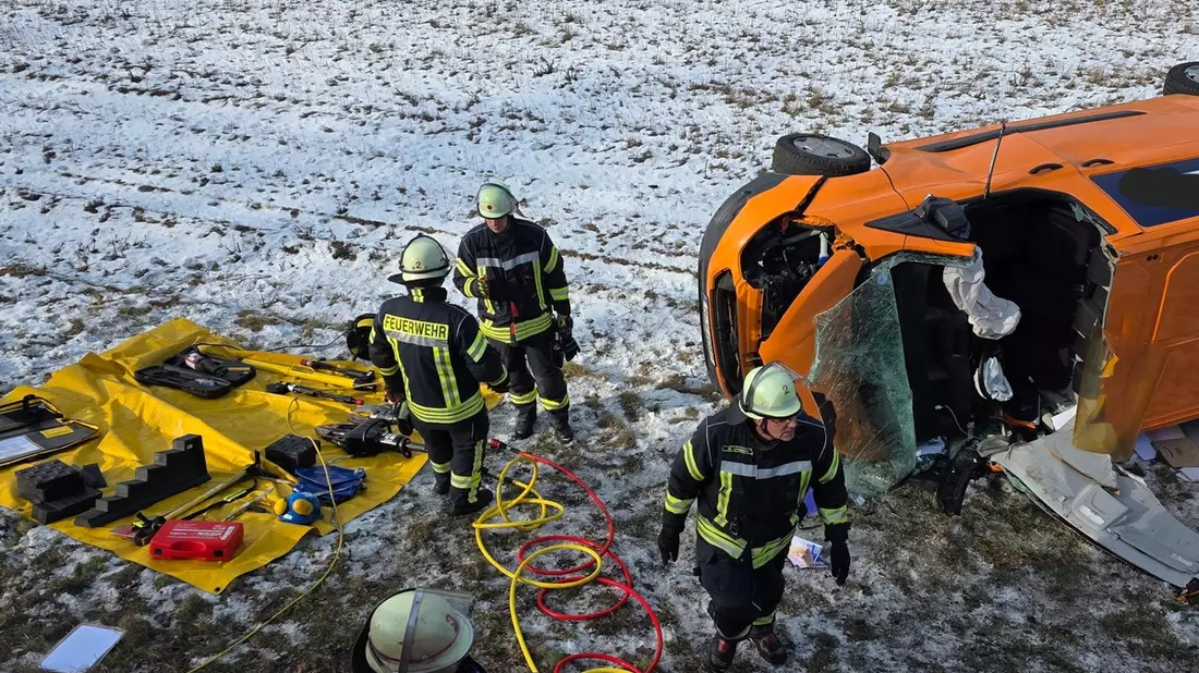 FW Celle: Verkehrsunfall mit eingeklemmter Person - Bild: presseportal.de