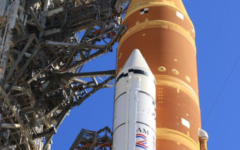 Dass der zweite Probelauf besser lief als der erste, stimmt die Nasa-Verantwortlichen optimistisch. - Foto: Uncredited/NASA via AP/dpa