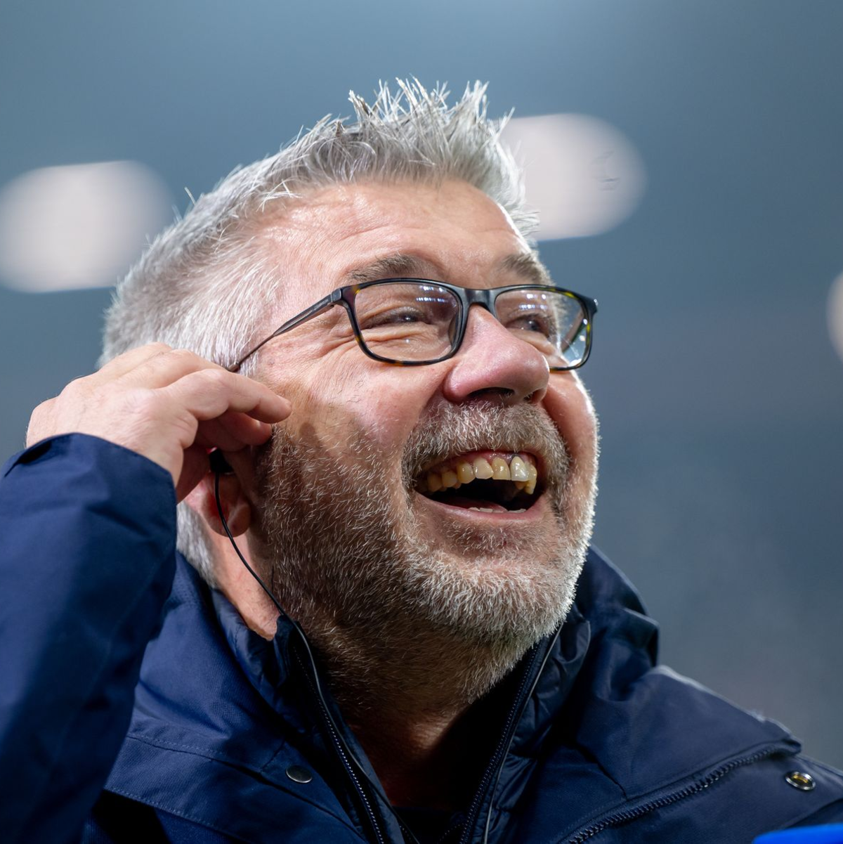 Sah an seinem 60. Geburtstag eine kämpferische Vorstellung seiner Mannschaft: Mainz-Trainer Urs Fischer. - Foto: Torsten Silz/dpa