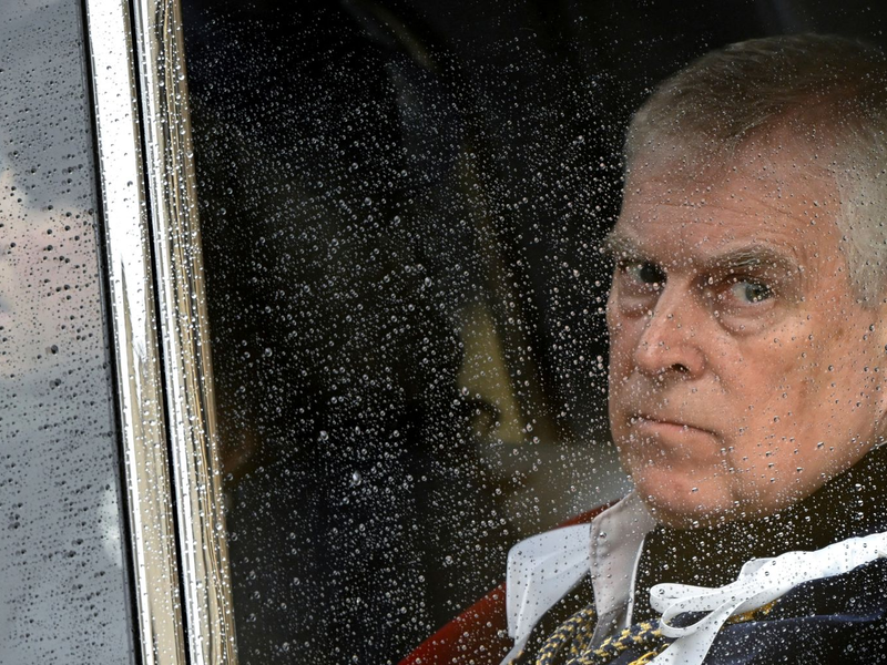 Andrew könnte nun auch seinen Platz in der Thronfolge verlieren. (Archivbild) - Foto: Toby Melville/Pool Reuters/dpa