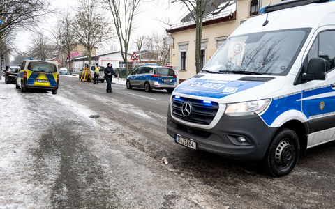 Polizeieinsatz Ende Januar 2025 in Berlin-Weißensee, nachdem Schüsse auf einen Mann abgefeuert wurden. - Foto: Fabian Sommer/dpa