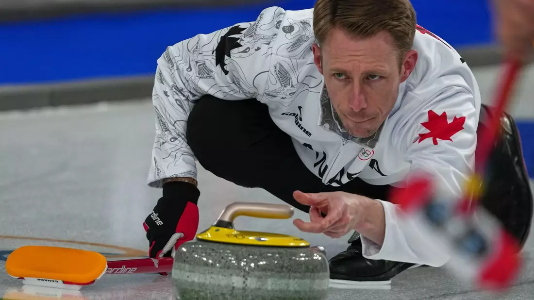 Alles rechtens? Um die Steinabgabe von Kanadas Curler Marc Kennedy gab es große Diskussionen. - Bild: Misper Apawu/AP/dpa