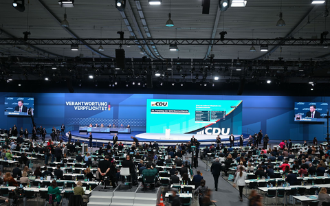 Die CDU fordert ein Mindestalter von 14 Jahren für soziale Netzwerke. - Foto: Katharina Kausche/dpa