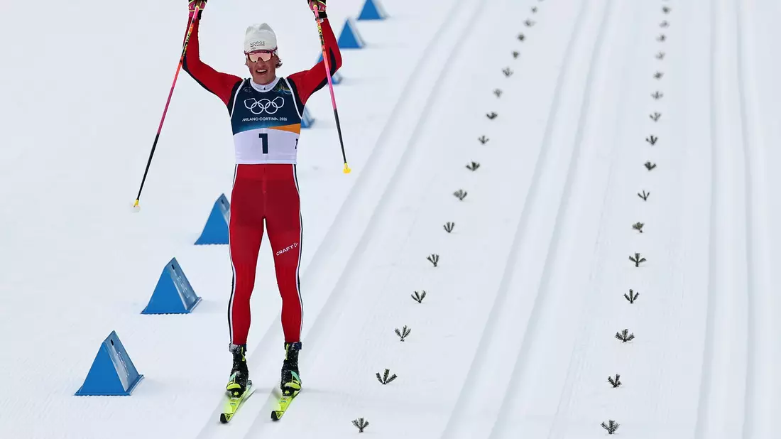 Johannes Hoesflot Klaebo war bei diesen Winterspielen unaufhaltsam. - Bild: Daniel Karmann/dpa