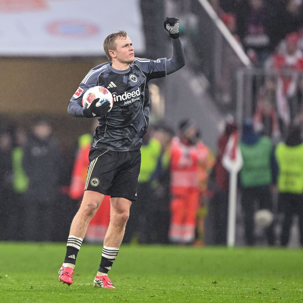 Torschütze beim Comeback: Eintracht-Profi Jonathan Burkardt. - Foto: Harry Langer/dpa