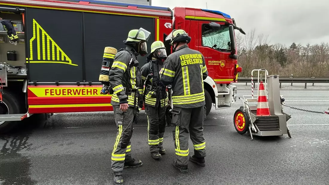 FW-EN: Brennendes Wohnmobil auf der BAB 1 - Bild: presseportal.de