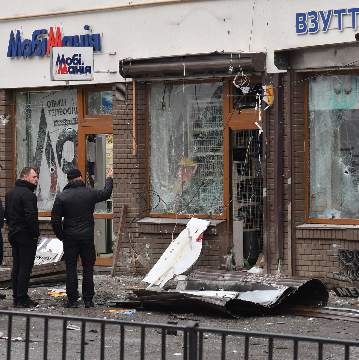 Die Explosionen ereigneten sich kurz nach Mitternacht. - Foto: Mykola Tys/AP/dpa