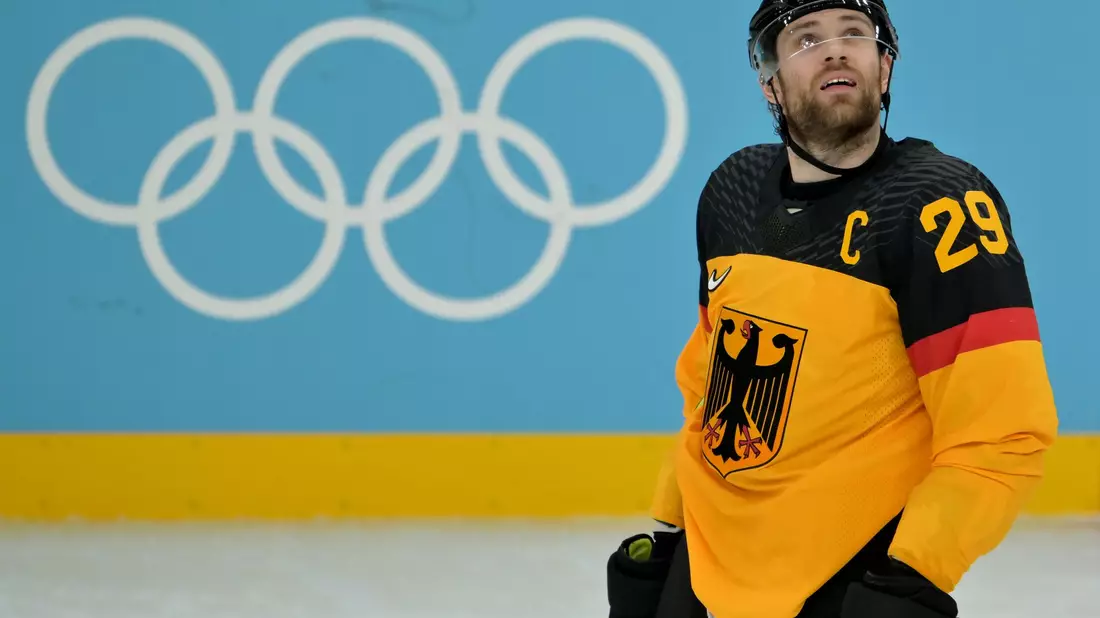 Superstar Leon Draisaitl scheiterte mit dem deutschen Eishockey-Team im Viertelfinale. (Archivbild) - Bild: Peter Kneffel/dpa
