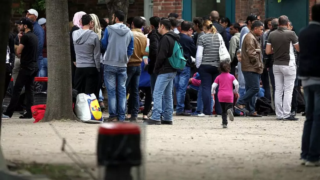 Flüchtlinge an einer Aufnahmestelle (Archiv) - Bild: via dts Nachrichtenagentur