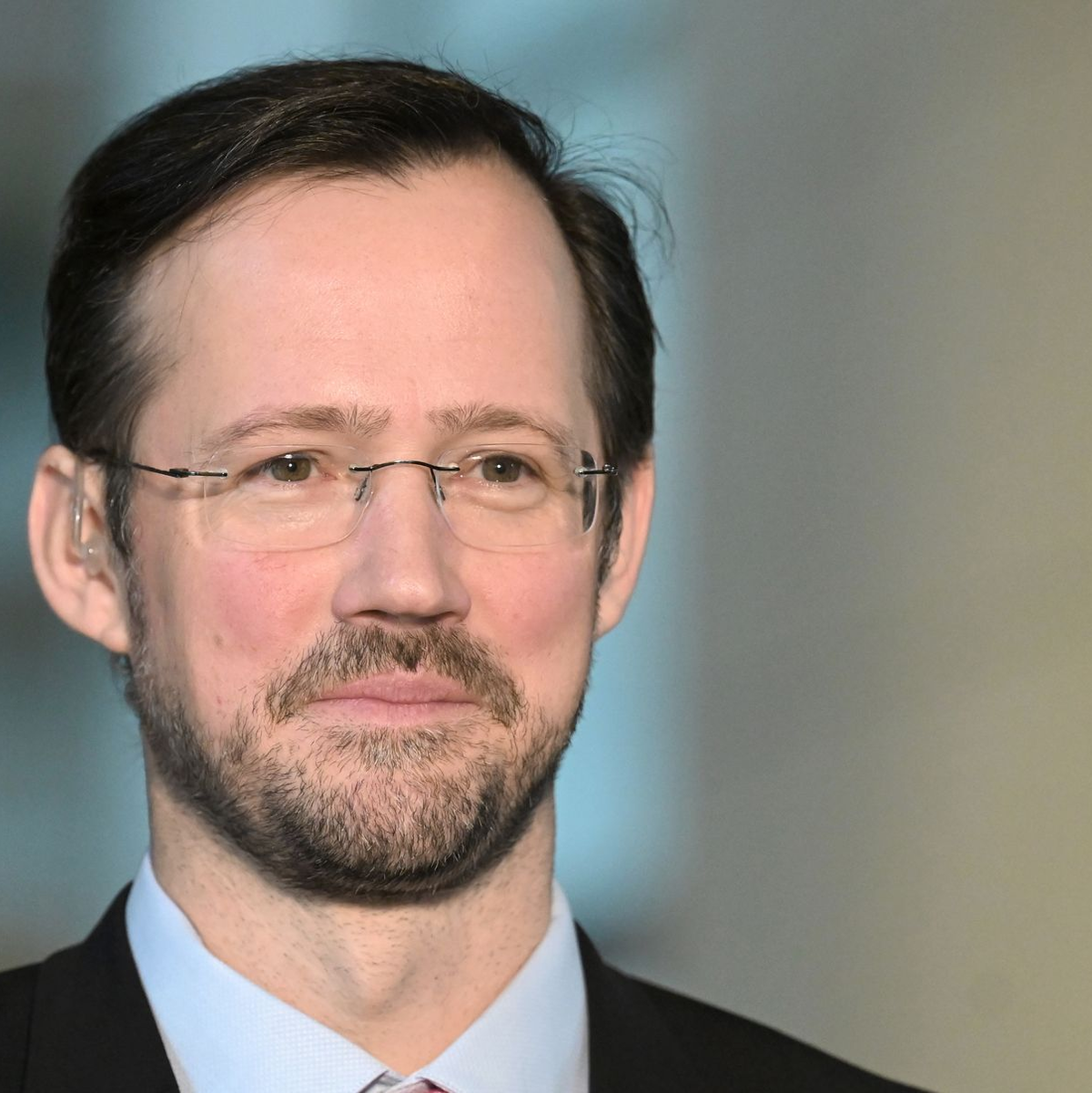 Der Parlamentarische Geschäftsführer der SPD, Dirk Wiese, hält die Lockerung für richtig. (Archivbild) - Foto: Elisa Schu/dpa