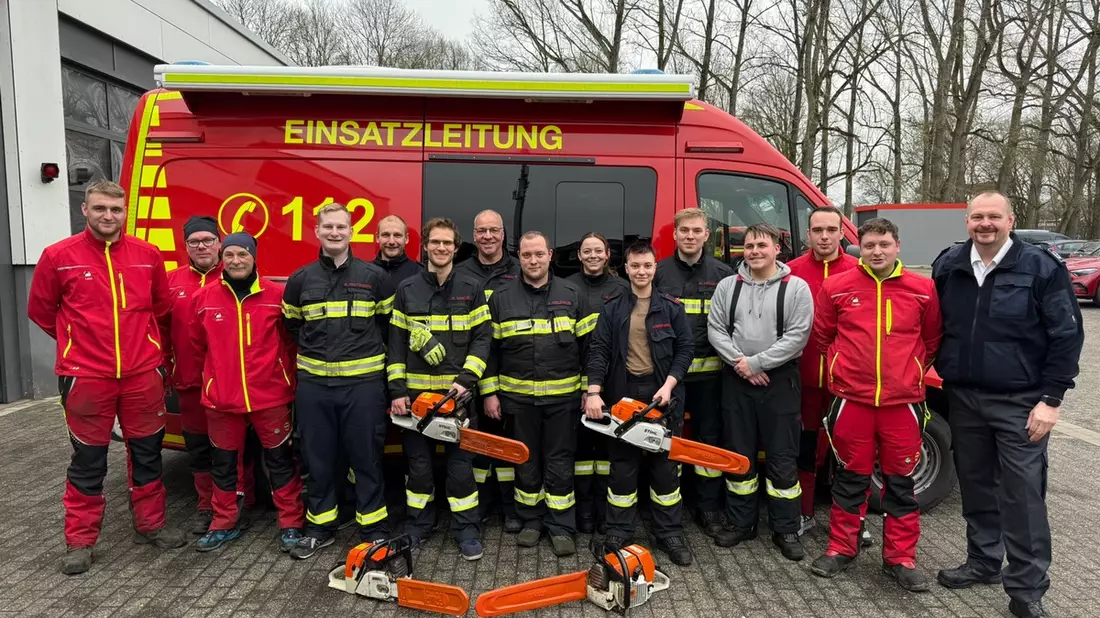 FW-WRN: Erfolgreicher Motorsägenlehrgang der Freiwilligen Feuerwehr Werne - Bild: presseportal.de