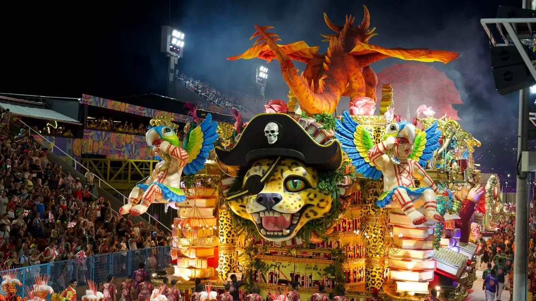 Mit der «Parade der Champions» endet der Karneval in Rio de Janeiro. - Bild: Zhou Yongsui/XinHua/dpa
