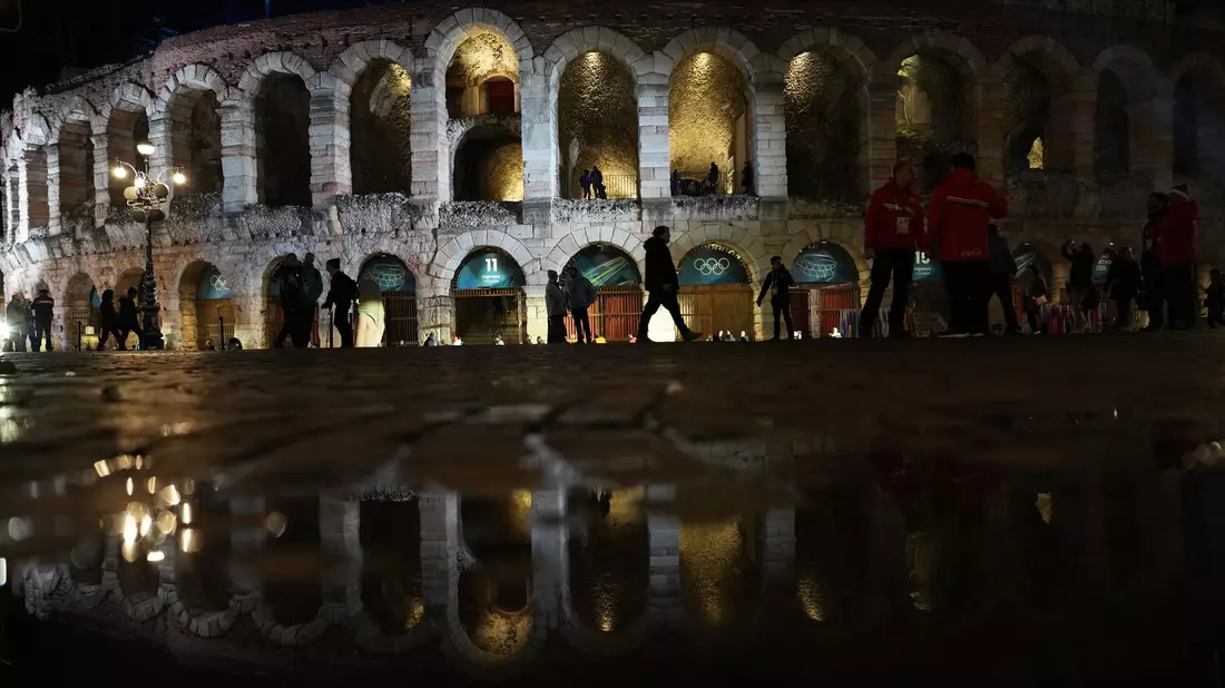 In der geschichtsträchtigen Arena von Verona findet die Schlussfeier statt. - Bild: Francisco Seco/AP/dpa