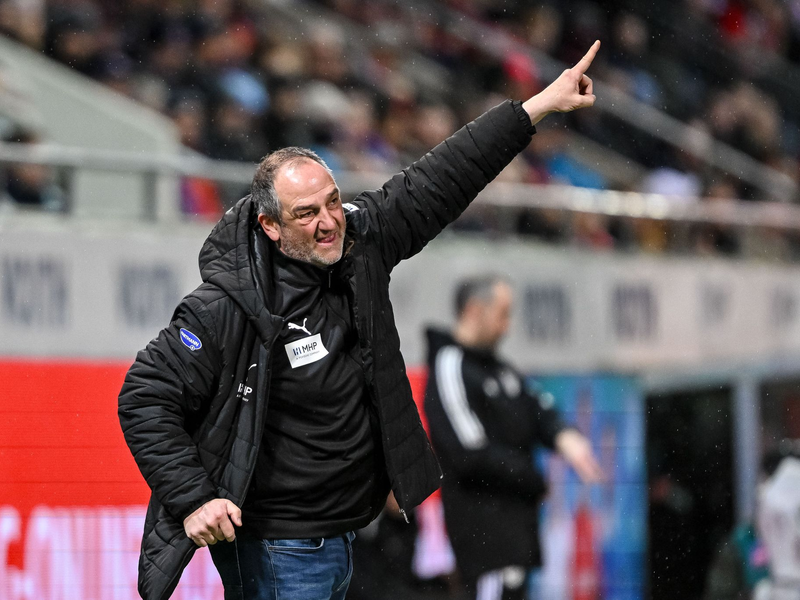 Frank Schmidt stand kurz vor einem Sieg gegen Stuttgart. - Foto: Harry Langer/dpa