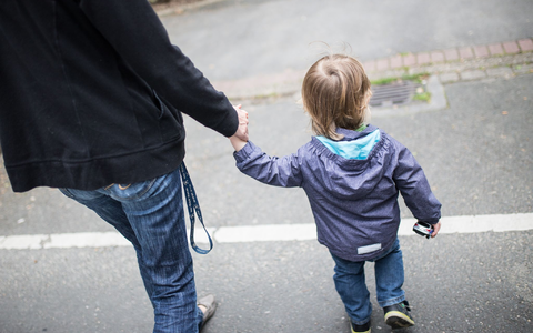 Die Grünen wollen Haushalte mit Kindern von Bürgergeld-Sanktionen ausnehmen. (Illustration) - Foto: picture alliance / dpa