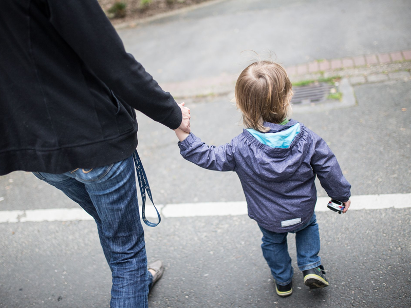 Die Grünen wollen Haushalte mit Kindern von Bürgergeld-Sanktionen ausnehmen. (Illustration) - Foto: picture alliance / dpa