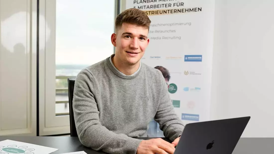 Julian Gatscher von gatscher media über Preisdruck und Auslandskonkurrenz: Warum Industrieunternehmen jetzt aktiv neue Kunden gewinnen müssen - Bild: presseportal.de
