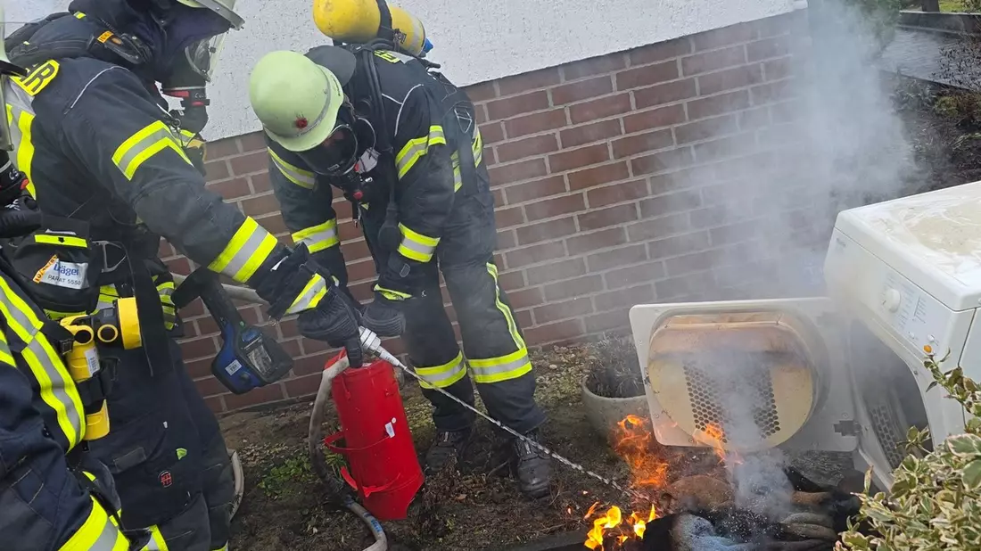 FW Celle: Wäschetrockner brennt in einem Keller in Westercelle - Bild: presseportal.de