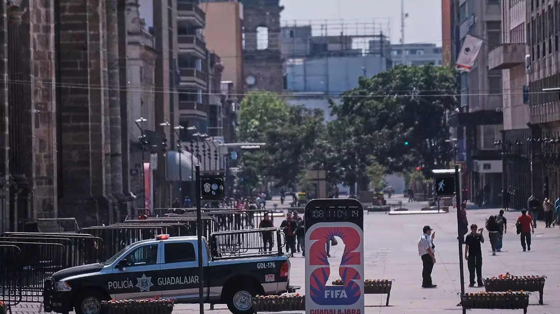 In Guadalajara kam es zu Gewalttaten: In der Stadt werden Spiele der nächsten Fußball-WM ausgetragen. - Bild: Alejandra Leyva/AP/dpa