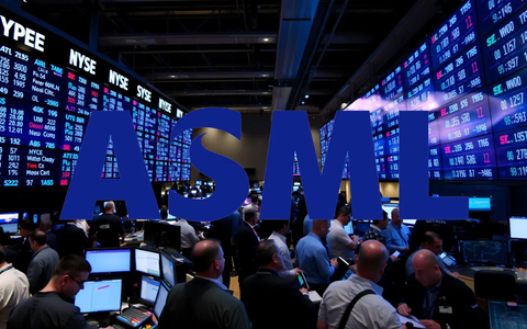 ASML's Strategic Pivot: Workforce Restructuring Amid Unprecedented Demand - Foto: über boerse-global.de