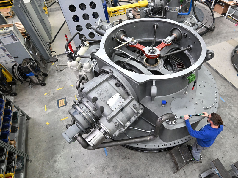 Die Unternehmen in Deutschland sind zufriedener mit ihren aktuellen Geschäften. (Archivbild) - Foto: Bernd Weißbrod/dpa